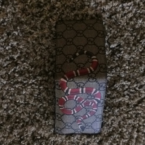 gucci x supreme wallet